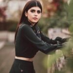 Sanjana Sanghi Instagram - Just can’t seem to get myself to jump out of this one @snbyshantanunikhil ✨🤍 Celebrating another unforgettable schedule wrapping up on #OmTheBattleWithin 🎥 . . . . | 💄 @shraddhamishra8 👗 @who_wore_what_when 📸 @umeshpatilstudio |