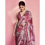 Sanjana Sanghi Instagram - Bling it on 🤍✨ #MehendiWaaleHaath