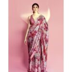 Sanjana Sanghi Instagram - Bling it on 🤍✨ #MehendiWaaleHaath
