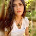 Sanjana Sanghi Instagram - Only breathing sunshine in quarantine!🤍☀️ #RLAtHome @ralphlauren New Delhi