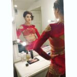 Shakti Mohan Instagram - How dare you? Tumhe koi haq nahi banta ki tum itni chuchundar dikho 🐒 Not fair 🙈😜🤣 @harshalds @neerajnavare.makeupartist @shabnam1014 @jagtap721 @starplus