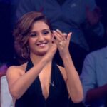 Shakti Mohan Instagram - Owe it all to the Choreography team that works so hard every day and night ♥️ #teamshakti @m_pramoth @ajinkyakalokhe @leonel.sequeira @mukeshgupta.eoc @shobhitkapoorofficial @valentine.bernard @yashkanojia_ @suru24_ . AMAZING TEAM @the_veterans_official @badcontempofficial @rishirich35 @b_unique_crew @starplus #danceplus4 @framesproductioncompany
