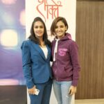 Shakti Mohan Instagram - Desh ki shaan @babitaphogatofficial 🇮🇳 #phogatsisters Real inspiration for the entire humankind and true example of the fact that with hardwork and determination ANYTHING IS POSSIBLE 🌺🌺🌺 Aapne itna motivate Kar diya mujhe aur mere team members ko. Thank you for sharing your unbelievable life instances. I love you and your family 💫