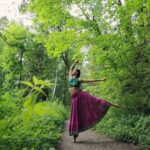 Shakti Mohan Instagram - A flower may look up for Sunlight But it's nothing without it's Roots Dedicating this post to my guru @terence_here sir for making me a dancer and changing my life. Love you sir. Forever grateful 🌺