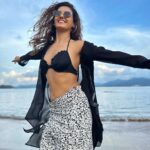 Shakti Mohan Instagram - I want to say this with all my heart that I am so grateful that you’ve made every moment of this journey sooooo priceless with your support 🙏🏻 Your love means the WORLD to me 🙌🏼 Thanks for all your beautiful wishes for my birthday 🥳 Love you & God bless 📷@muktimohan @cintacorislandresort 🌊 @coastalinofficial 🏝️
