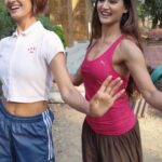 Shakti Mohan Instagram - Today we took Belly dance lessons with @dipikavijay 💃😍 🔥 Humne belly ki jagah Balle Balle zyada Kiya hai 🤪 Thank you @muktimohan for joining me for my first ever belly dance class. I think we killed it 🤭 🥴 Day 2 of #21dayswithnrityashakti 📢 Join us at 5pm on Nritya Shakti Instagram Live everyday for lots of masti and dance lessons, everyday we explore new dance styles ❤️ Keep having fun guys. #stayhomestaysafe #21days21things #corona days 😷 #21dayslockdown #quarantineandchill