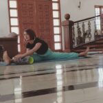 Shakti Mohan Instagram - My afternoons are like 🏠 Stretch - Watch News 📰 What are yours like? #quarantineandchill #stayhome #corona days 👀