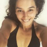 Shibani Dandekar Instagram - Love mixing up my workout! Mental and physical stimulation! Laps in the pool for this Aussie gal today! Followed by yoga for the Desi in me 😉 #keepmoving #thehealthybrowngirl @stepathlon #healthyliving 👊🏾🙌🏾