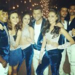 Shibani Dandekar Instagram - Backstage madness with this lot! Ready for round 2! @rupalikantharia @shazebsheikh @karishmachavan @krishnaperla #priya #gaurav #pramod