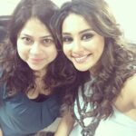 Shibani Dandekar Instagram - Me and my girl @ambereen01 on the sets of #shaandaar thank you so much for the last 2 months you have bee amazing! Couldn't have done it without you #hairandmakeup love you girl ❤️