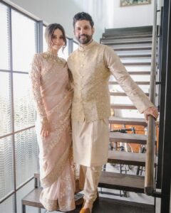 Shibani Dandekar Instagram - I love you @faroutakhtar 

Stunning sari by @anamikakhanna.in 
Styled with love @shaleenanathani 
assisted by my lovely @kajalpatil_04 
gorgeous jewels by @birdhichand 

pictures I will treasure by @sam_and_ekta ⭐️