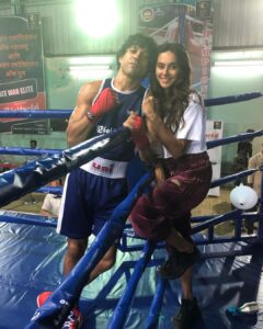 Shibani Dandekar Instagram - Watching your journey so closely has been nothing short of a privilege. You went to unimaginable lengths to get into the skin of the character, you didn’t give up till you found his authentic voice, you took your mind to the darkest of places, and you tested your body every single day. 

There was blood, sweat, punches, literal blows but you hit back with persistence, endurance, grit, resilience. Slowly the lines blurred and you literally morphed into AJJU BHAI aka AZIZ ALI BOXER!

Today, on your big day, I want you to know that I am sending you all my love. And I cant wait for the world to witness the magic of Toofan. Proud of you Farhan! Todun Tak! @faroutakhtar Love you ❤️