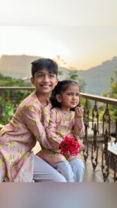 Shilpa Shetty Instagram - भाई-बहन की यारी 😍😍 होती है सबसे प्यारी ♥️🧿♥️ Happy Bhai Dooj to all!🙏🪔♥️ #Diwali2022 #bhaidooj #bhaubeej #family #grateful #siblinglove #blessed #gratitude