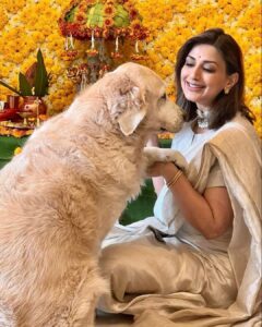 Sonali Bendre Instagram - Bappa. Modak. And my Icy ♥️ 

गणपति बाप्पा मोरया 🙏🏼