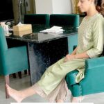 Upasana Kamineni Instagram - Stuck in a chair for hours everyday? Join @upasanakaminenikonidela as she shares some of her favourite desk exercises to stay healthy and active. Link in bio for more. . . . . . . #URLife #deskexercises #fitness #worklife