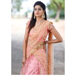 Varshini Sounderajan Instagram - For #patas2sarikothaga Dussehra celebrations. Costume @firoz_design_studio Earrings @firoz_design_studio Hair @swethareddy.mandadi PC @they_call_me_keshu