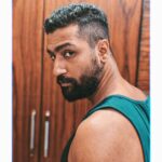 Vicky Kaushal Instagram - #QuarantineCut by @sunsunnykhez 💥💇🏽‍♂️