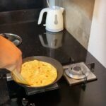 Vicky Kaushal Instagram - Make way for the latest entrant in the elite club of #TheOmeletteFlippers ! 🍳🏆 #chotikhushiyaan