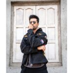 Vicky Kaushal Instagram - Knock Knock! . Who’s there? . Bhoo... . Bhoo who? . Bhoo-who-ooooot! 🧟‍♀️