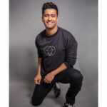 Vicky Kaushal Instagram - 🧟‍♀️🌊🚢