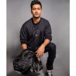 Vicky Kaushal Instagram - 🧟‍♀️🌊🚢
