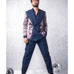 Vicky Kaushal Instagram - #vogue Man of the Year. . Thank You @vogueindia for this honour. Head to toe in @dior by @anaitashroffadajania #voguebeautyawards #vbaturns10 Shot by @abheetgidwani