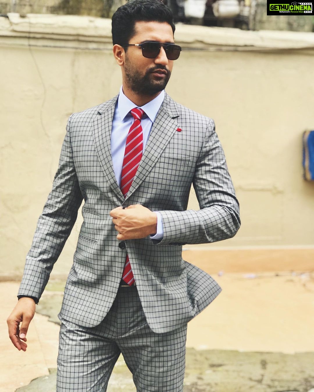 Vicky Kaushal Instagram - Suits suit my mood just fine. By ...
