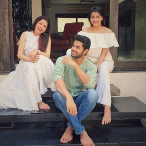 Abhimanyu Dasani Instagram - Quaran-team.
Blessed to #stayhome  with these two.
Stronger smarter funnier healthier just so much to learn from these beautiful souls.