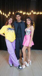 Abhimanyu Dasani Instagram - You didn’t see this coming 🤍

#Nikkamma #NikammaTitleTrack #NikammaKiya #NikammaGiri
@theshilpashetty @abhimanyud @shirleysetia 

Shot by @ziaulhaque