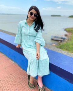 Anamika Chakraborty Instagram - Weekend Away! ❤️ 

@deepshikha_banerjee_ @pratapud @arindamkr92