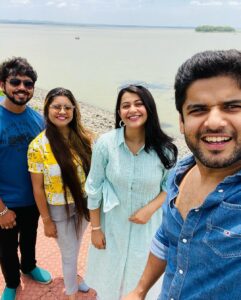 Anamika Chakraborty Instagram - Weekend Away! ❤️ 

@deepshikha_banerjee_ @pratapud @arindamkr92