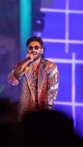 Anirudh Ravichander Instagram - Coimbatore, thank you for going crazy with us! Unforgettable night indeed 🚀 The energy of 20k people kept the rains away 🕺💃 Love you all ❤️

#OnceUponATimeTour #RockstaronHotstar 

@disneyplushotstar @disneyplushotstartamil @pradeepmilroy 

Reel by @rp3825