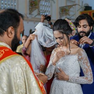 Antony Varghese Instagram - Just married @anishamma_kurseyy  Outfit : @zafirandshadab