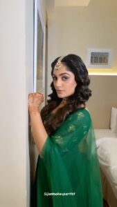 Arya Instagram - @arya.badai 
Makeup and hairstyle 
@sijanmakeupartist 

#réel #reelsinstagram #reelsvideo #sijanmakeupartist #aryabadai  #instagram #makeup #hairstylesforgirls
