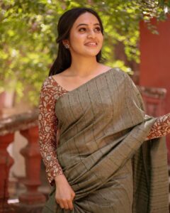 Bhavani Sre Instagram - Wearing : @izhai_thestore 
Photography : @kanmaniphotography 
Make-up : @abhiramilokesh
Hair : @imaikkaa_by_nivi