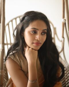 Bhavani Sre Instagram - Saree: @thepallushop
Photography: @kanmaniphotography
Make-up: @suganthi.themua
Hair: @zuci.hairnmakeup
Stylist: @style.with.kr
Jewellery: @rimliboutique
Blouse: @talesofthayal