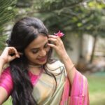 Bhavani Sre Instagram - Saree: @thepallushop Photography: @kanmaniphotography Make-up: @suganthi.themua Hair: @zuci.hairnmakeup Stylist: @style.with.kr Jewellery: @rimliboutique Blouse: @talesofthayal