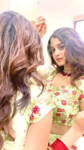 Darshana Banik Instagram - Can’t get enough of this song 💓❤️💓
#raataanlambiyan #shershaah #favourite #hindisongs #reels #reelkarofeelkaro #reelitfeelit