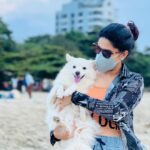 Deepa Thomas Instagram - Love again 🤍 -✨@dualipa ✨ #yourstrulyavarachan