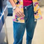 Deepa Thomas Instagram - The mirror talks ! 🦋 #stylingbydt