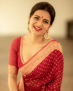 Dhivyadharshini Thumbnail - 146K Likes - Most Liked Instagram Photos