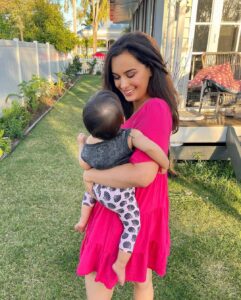 Evelyn Sharma Instagram - Getting way too big, way too quick 🥰🐣