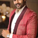 Ganesh Venkatraman Instagram - Blast from the birthday bash💥💥✨ Comment your favourite pic😉 #birthday #suit #suitup #ganeshvenkatram #sway #swaywithme