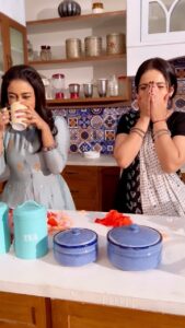 Giaa Manek Instagram - Lights , Camera , Drama 🎭. 
.
.
.
#teramerasaathrahe #offscreenfun.  Dop : @jyotimukerji
