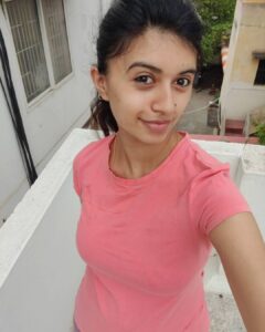 Harija Instagram - Postpartum phase is like dealing with everything ... Everything will stress you... Doubt u... Strangles u.... And makes u go mad... but all we have to do is .... Give urself some time... To heal and to recover... In this period u can't expect people to appreciate u or understand u.... Motherhood is our only gift... That cute little smile of our baby is our appreciation.... Heal ur mind and body ❤️ by Loving Yourself... 

#postpartum #love #babyboy #babylove #yoga #loveyourself #pregnancy  #smile #new #newtrend
