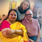 Isha Chawla Instagram – My Heart and Soul . ❤️
.
#maapapa #love #family #happyanniversary #parivaar
