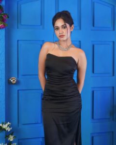 Jannat Zubair Rahmani Instagram - Miss you 🤍 @ayaanzubair_12 Styled by @styledbysujata Wearing @kostume_county Jewellery @sm_rental_art_jewellery 📍 @madstudioofficial