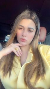 Kainaat Arora Instagram - Never discredit your gut or your instincts ..
You are not paranoid. 
Your body can pick up on bad vibrations…
If something deep inside of you says something is not right about a person or situation, Just trust it…. 
.
#kainaatarora #trustYourSixthSense #EnergiesDontLie 😘🥰🧿