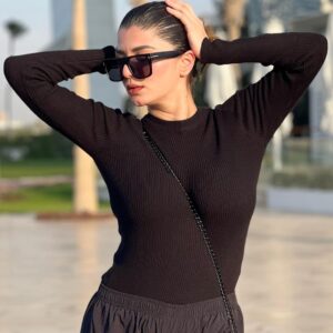 Kainaat Arora Instagram - Walking down the lanes Of Compassion & Staying away from all Evil eyes 🧿🧿🧿 Wearing the blinders On 🐎🐎🐎
.
.
#LetsGo #kainaatarora #DownTheMemorylane #KeepMoving #WearYourBlinders 🐎🐎🐎🐎🐎🐎🐎🐎🐎