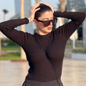 Kainaat Arora Instagram - Walking down the lanes Of Compassion & Staying away from all Evil eyes 🧿🧿🧿 Wearing the blinders On 🐎🐎🐎
.
.
#LetsGo #kainaatarora #DownTheMemorylane #KeepMoving #WearYourBlinders 🐎🐎🐎🐎🐎🐎🐎🐎🐎